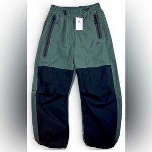 Nike tech woven oversized wide leg track pants size extra small